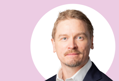 Max Karukivi lähikuvassa.