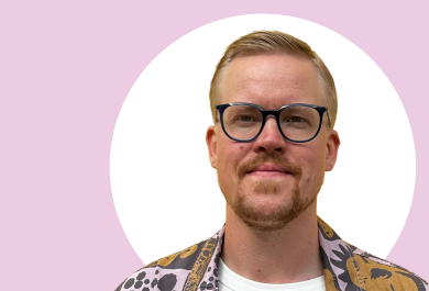 Teemu Helenius lähikuvassa.