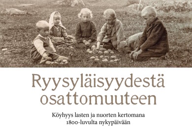 Mustavalkoinen kuva lapsista istumassa ringissä pihalla.